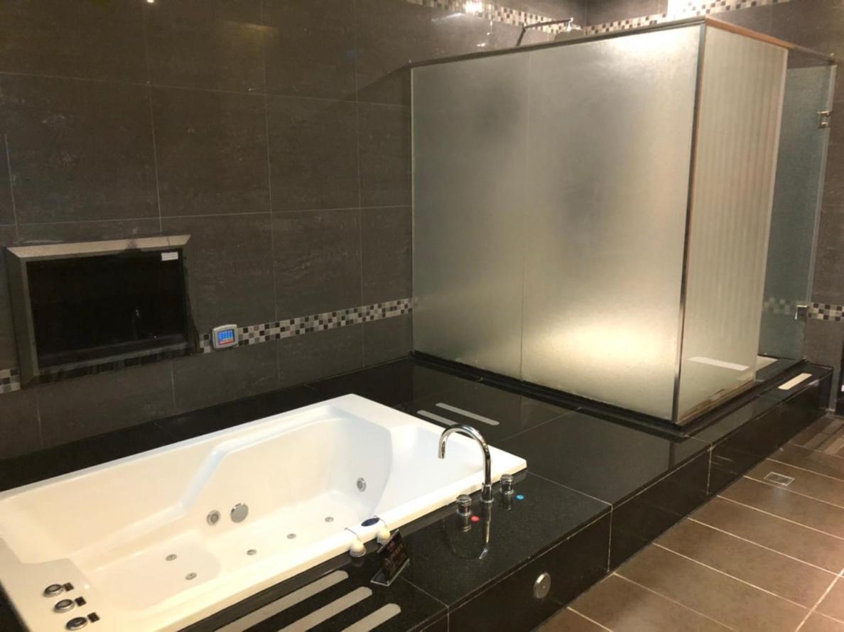 Idee Spa Motel Yangmei Exteriör bild
